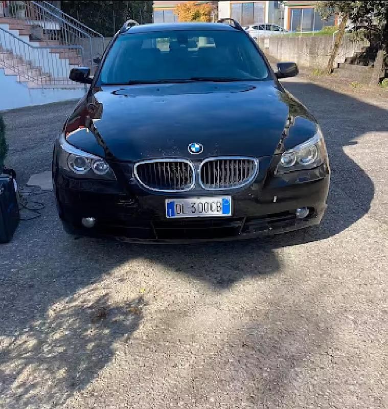 Usata BMW 525 Efficient Dynamics 197 CV (144 kW) 2007 Nero Station wagon