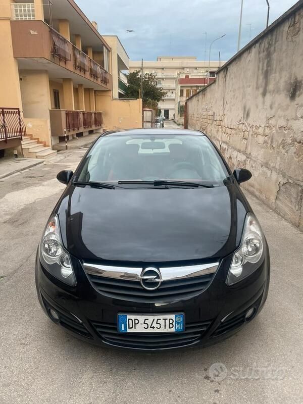 Usata Opel Corsa 80 CV (58 kW) 2008 Nero Utilitaria