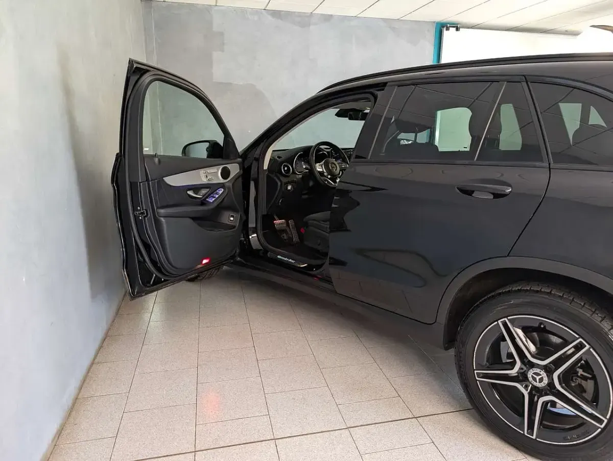Usata Mercedes GLC200 AMG line 163 CV (119 kW) 2022 Nero SUV