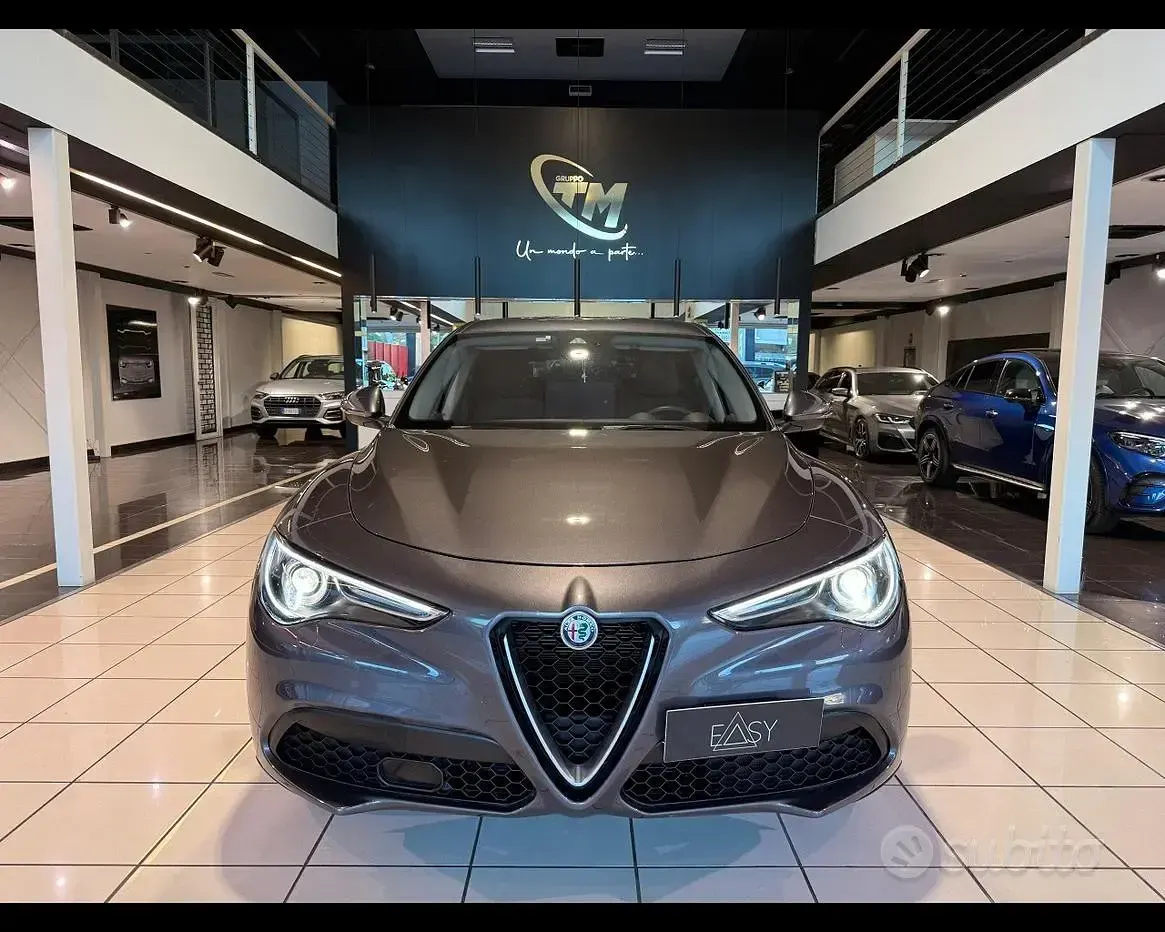 Usata Alfa Romeo Stelvio 190 CV (139 kW) 2018 Grigio SUV