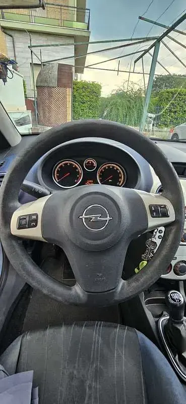 Usata Opel Corsa Club 60 CV (44 kW) 2008 Utilitaria