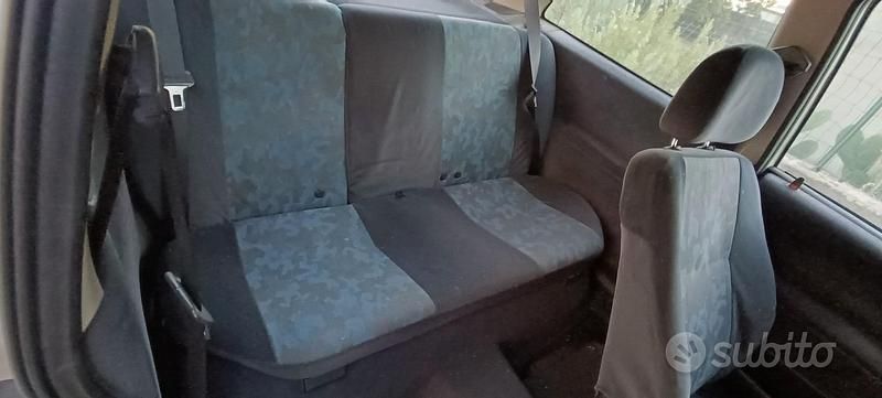 Usata Opel Corsa 54 CV (39 kW) 1999 Grigio Utilitaria