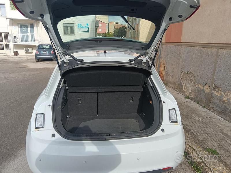 Usata Audi A1 Attraction 90 CV (66 kW) 2012 Bianco Utilitaria