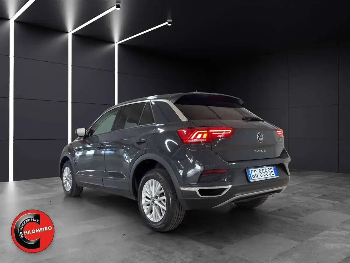Usata VW T-Roc Style 116 CV (85 kW) 2022 Grigio SUV