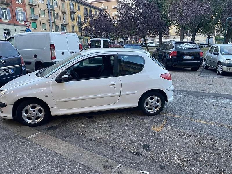 Usata Peugeot 206 60 CV (44 kW) 2005 Berlina