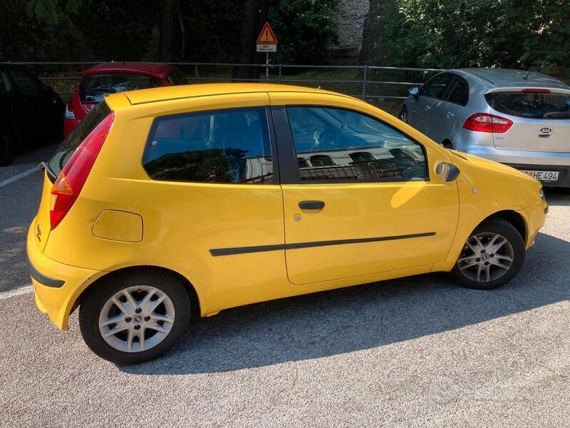 Usato 2001 Fiat Punto 1.2 Benzin 80 CV (1.800 €)