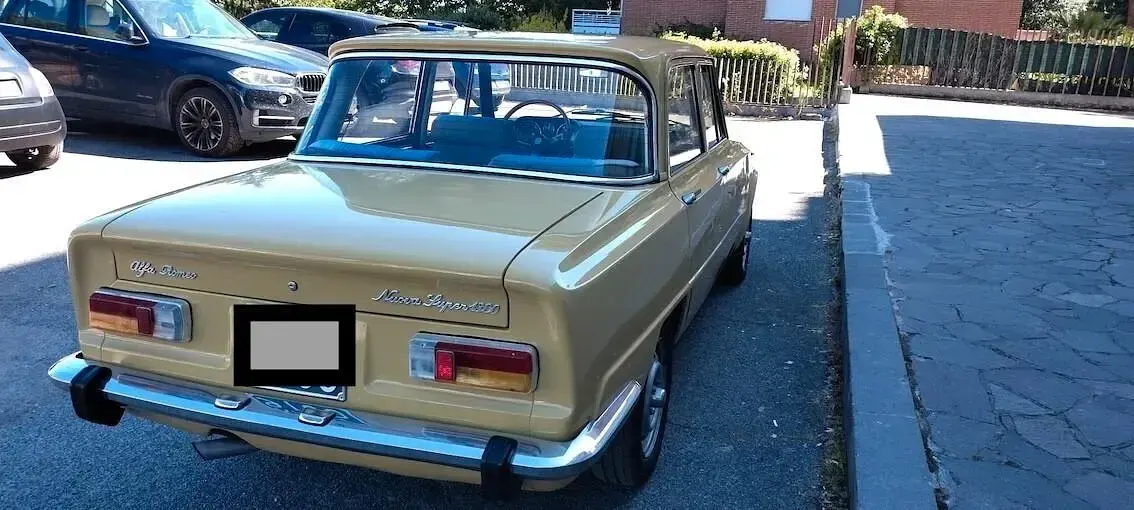 Usata Alfa Romeo Giulia 1300 Super 92 CV (67 kW) 1977 Giallo Berlina