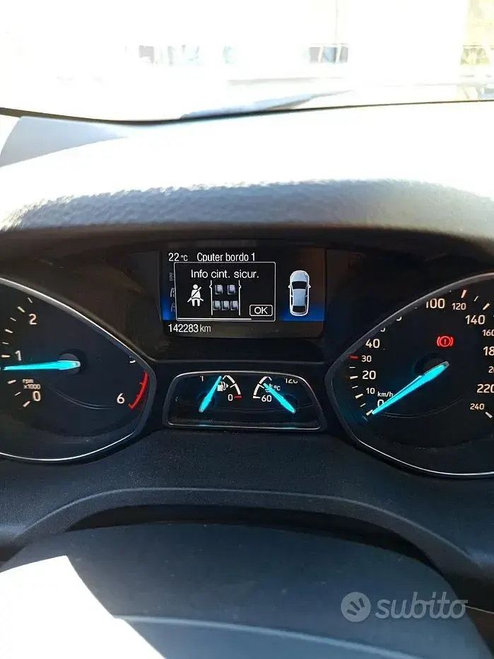 Usata Ford Kuga 120 CV (88 kW) 2016 Bianco SUV