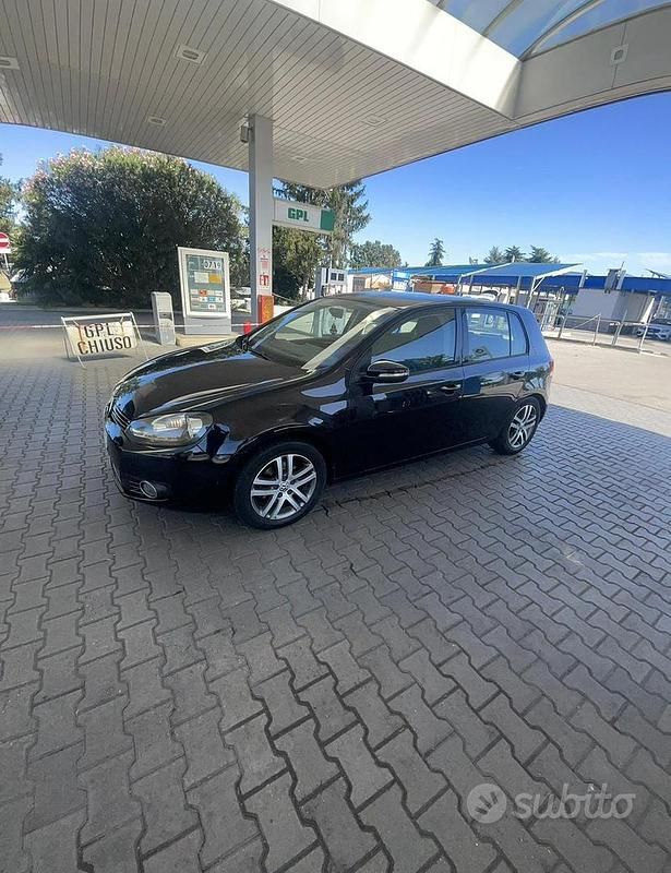 Usata VW Golf VI 105 CV (77 kW) 2008 Nero Utilitaria