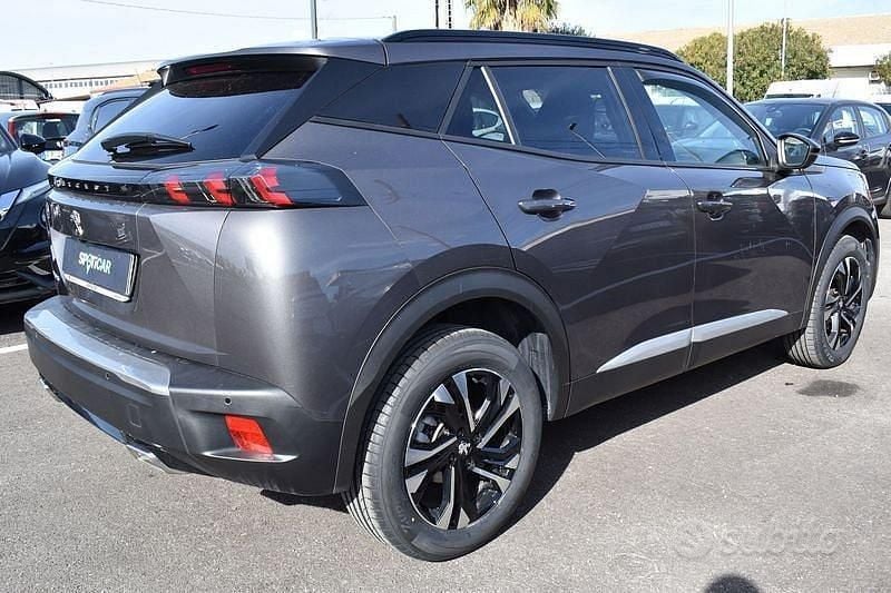 Usata Peugeot 2008 Allure 131 CV (96 kW) 2023 Grigio SUV