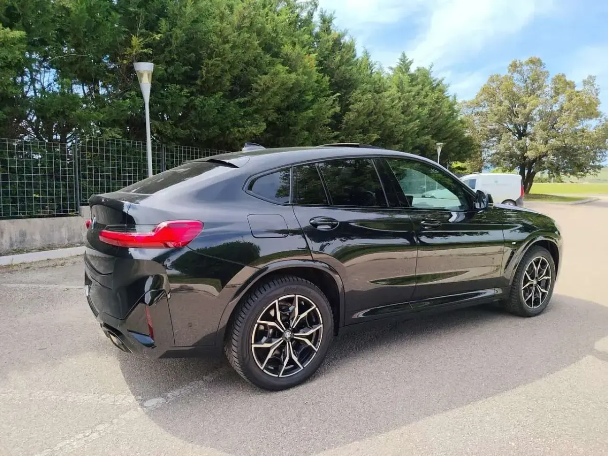 Usata BMW X4 M Sport 190 CV (139 kW) 2025 Nero SUV
