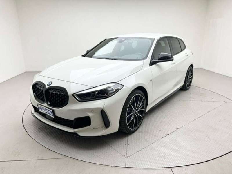 Bianco Usata 2022 BMW M135 Due volumi | 40.900 € (Molto cara) - Immagine 1/4