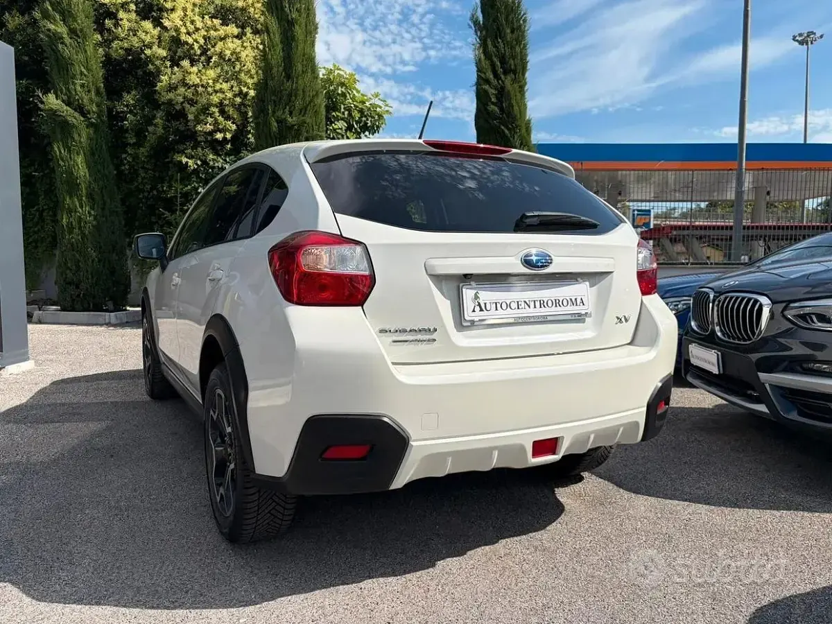 Usata Subaru XV Style 114 CV (83 kW) 2015 Bianco SUV