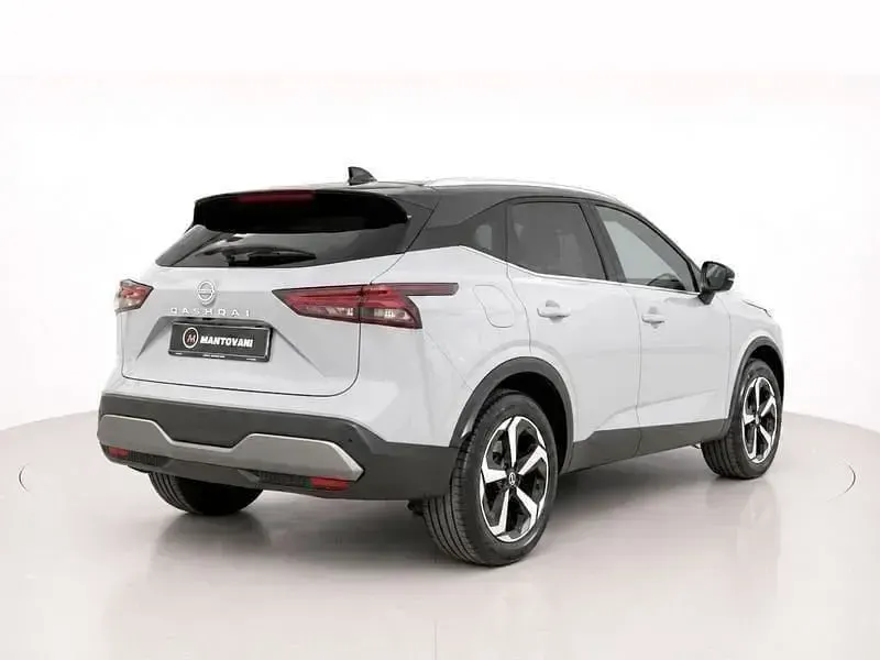 Usata Nissan Qashqai N-Connecta 140 CV (102 kW) 2022 Grigio SUV
