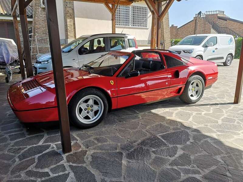 Usato 1987 Ferrari 208 2.0 Benzin 253 CV (79.000 €)
