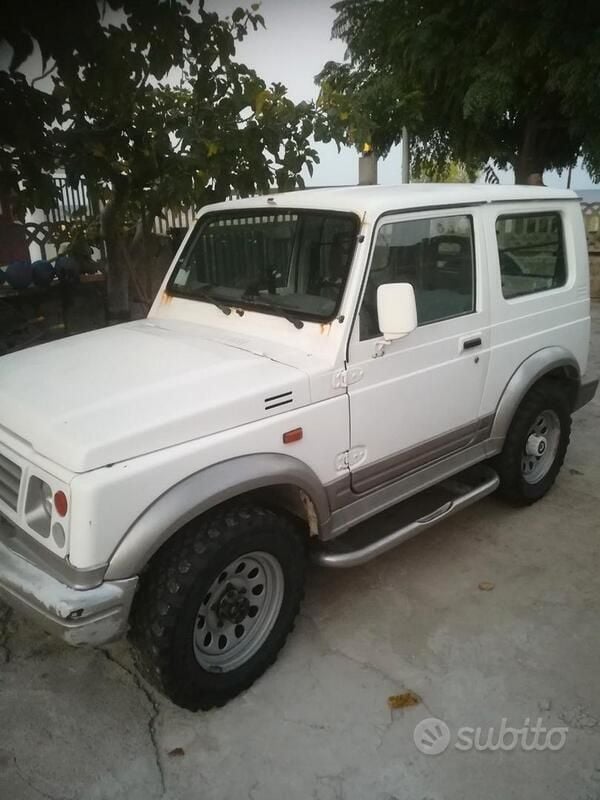Usata Suzuki Samurai 64 CV (47 kW) 2005 Bianco SUV