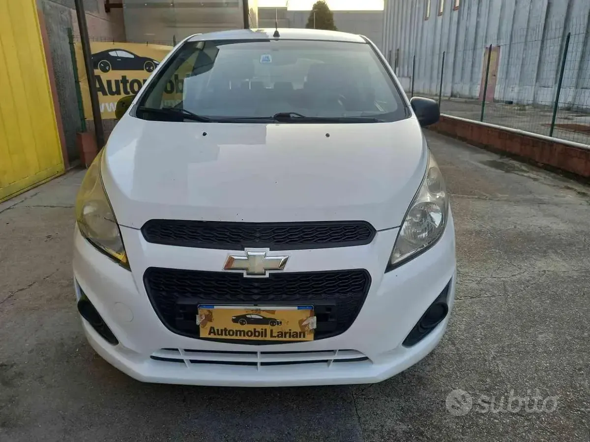 Begagnad Chevrolet Spark 68 HK (50 kW) 2013 Vit Halvkombi