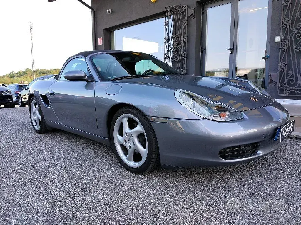 Usata Porsche Boxster 220 CV (161 kW) 2001 Grigio Cabrio