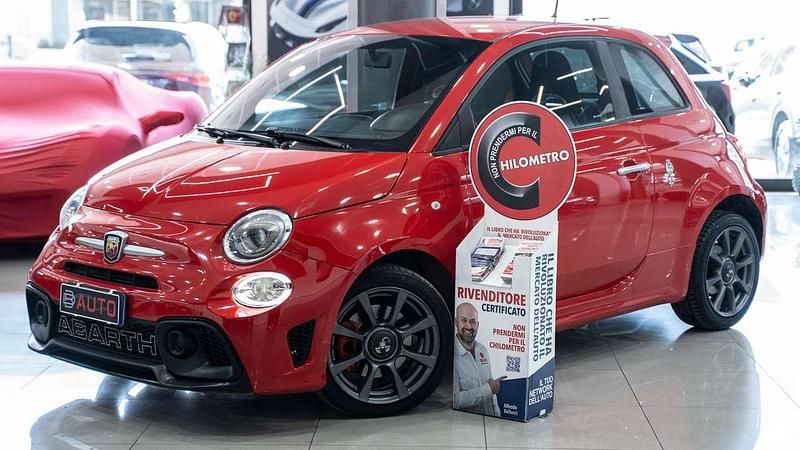 Usata Abarth 595 144 CV (105 kW) 2019 Rosso metallizzato Cabrio