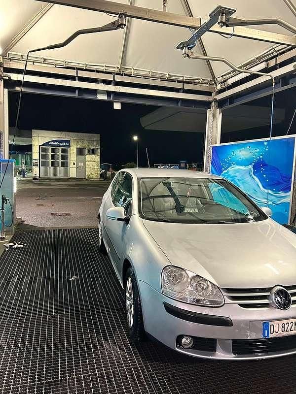 Usata VW Golf IV Sportline 116 CV (85 kW) 2006 Berlina