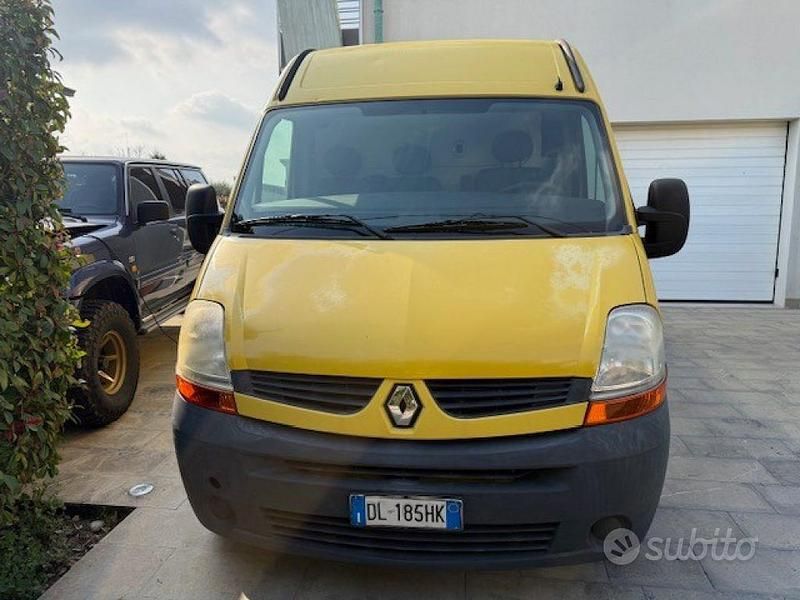 Usata Renault Master 120 CV (88 kW) 2007 Giallo Berlina