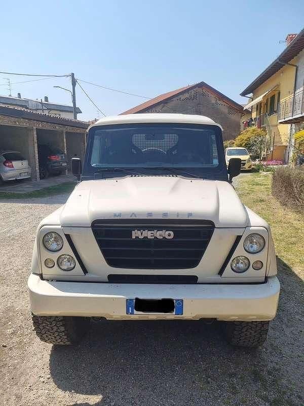 Usata Iveco Massif 177 CV (130 kW) 2010 Station wagon