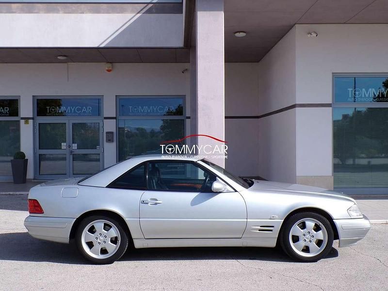 Usata Mercedes SL320 224 CV (164 kW) 2000 Argento Cabrio