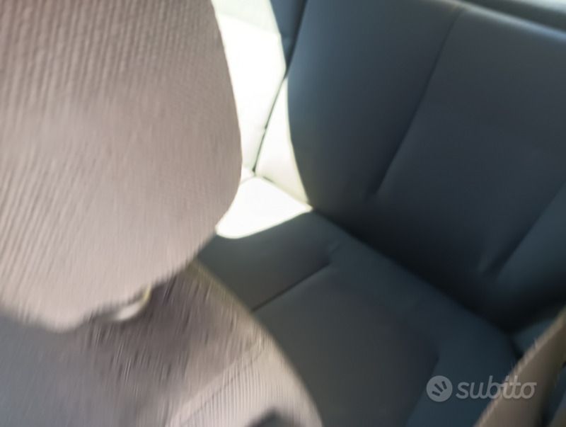 Grigio Usata 2004 Fiat Punto Due volumi | 1500 € (Buon prezzo) - Immagine 1/4