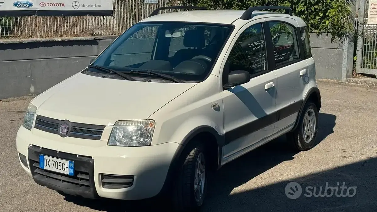 Usata Fiat Panda Climbing 60 CV (44 kW) 2009 Bianco Utilitaria