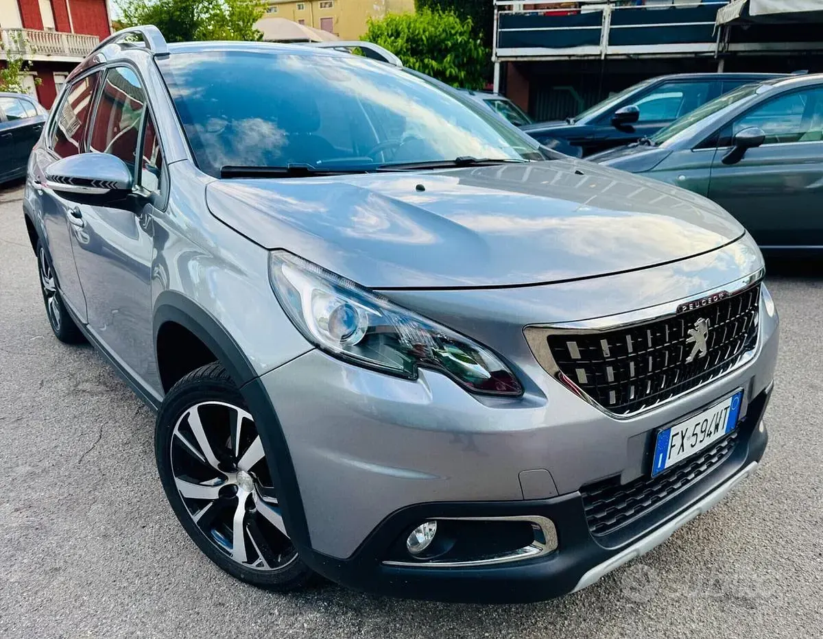 Usata Peugeot 2008 S 102 CV (75 kW) 2019 Grigio SUV