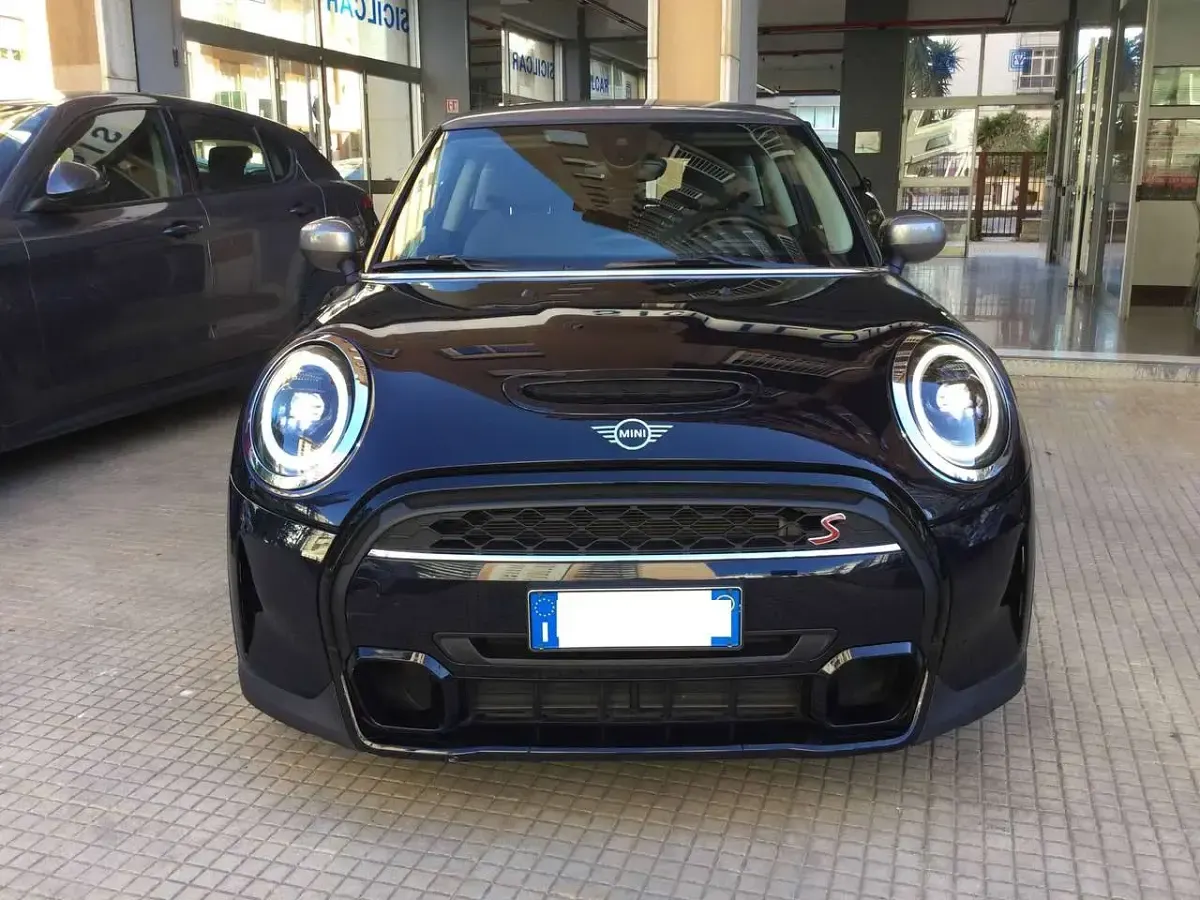 Usata Mini Cooper S Resolute Edition 178 CV (130 kW) 2022 Blu/azzurro Utilitaria