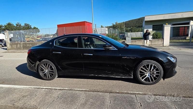 Usata Maserati Ghibli 275 CV (202 kW) 2018 Nero Berlina