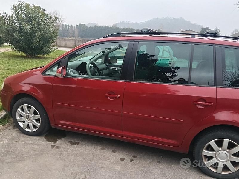 Usata VW Touran 2005 Rosso Monovolume