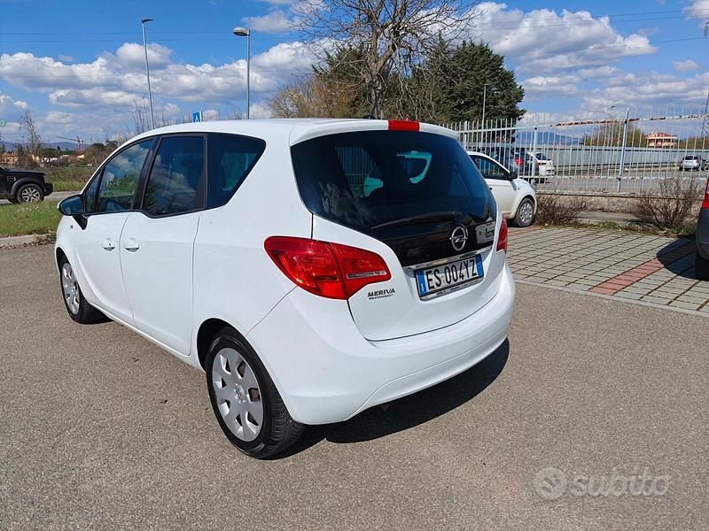 Usata Opel Meriva 100 CV (73 kW) 2013 Bianco Monovolume