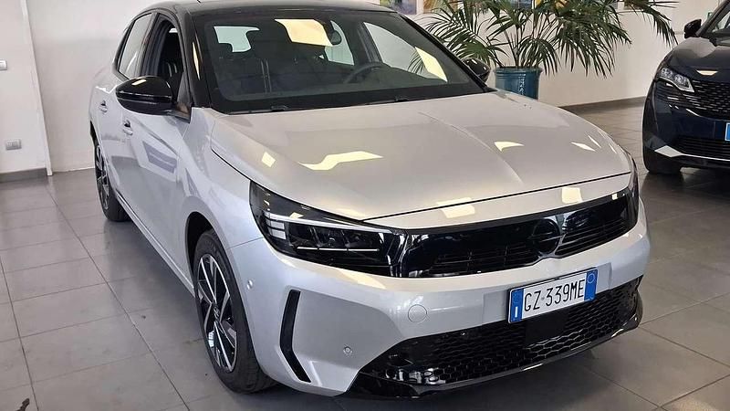 Usata Opel Corsa 110 CV (80 kW) 2025 Argento Utilitaria