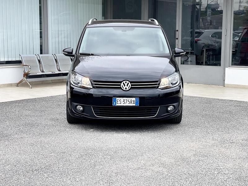 Usata VW Touran 105 CV (77 kW) 2013 Nero Monovolume