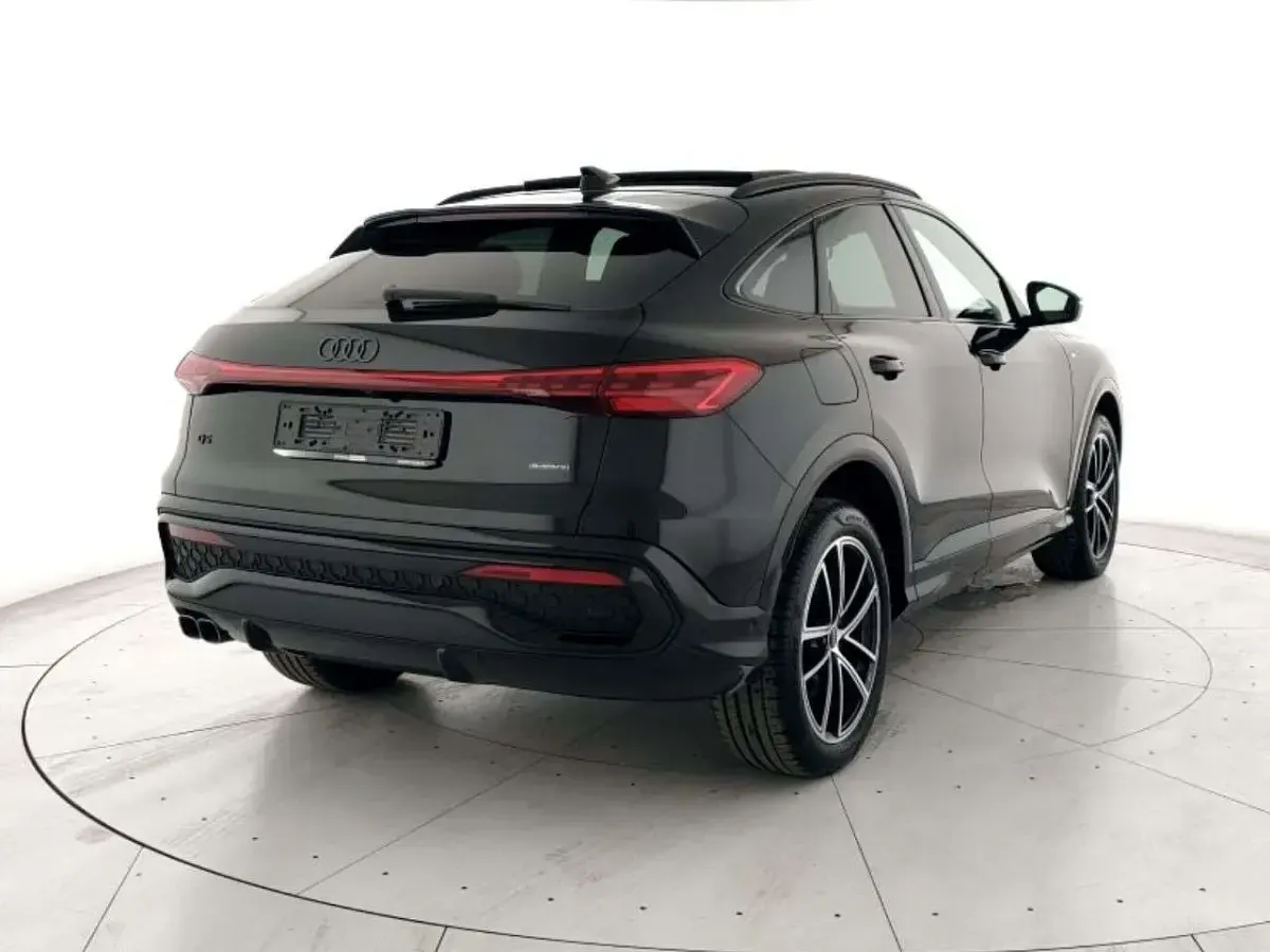 Usata Audi Q5 Sportback S-Line 204 CV (150 kW) 2025 Nero SUV