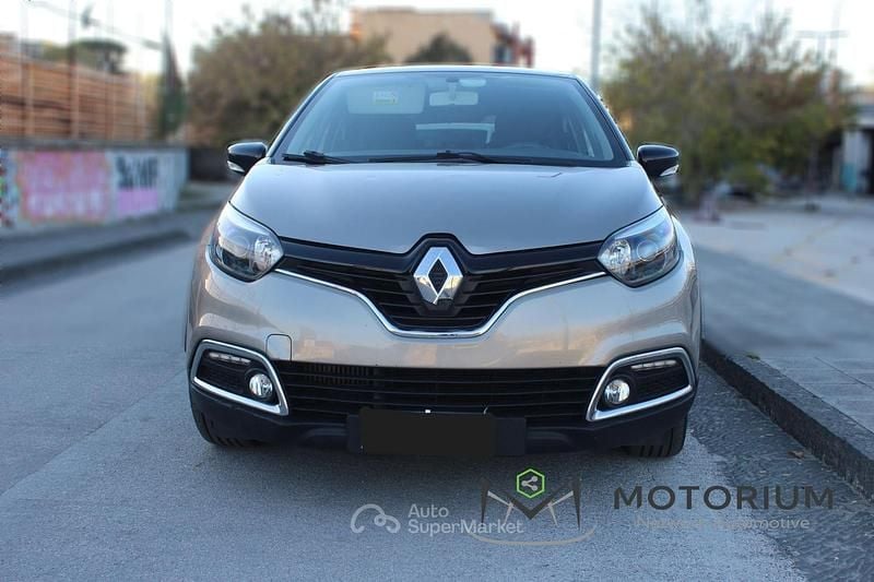 Usata Renault Captur 90 CV (66 kW) 2013 Rosso SUV