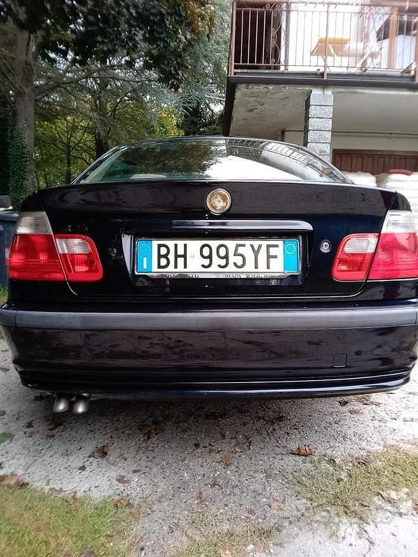 Usata BMW 330 184 CV (135 kW) 2000 Blu Berlina