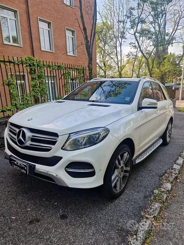 Usata Mercedes GLE250 204 CV (150 kW) 2016 Bianco SUV