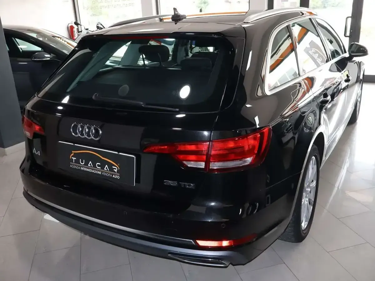Usata Audi A4 Advanced Plus 150 CV (110 kW) 2018 Nero Station wagon