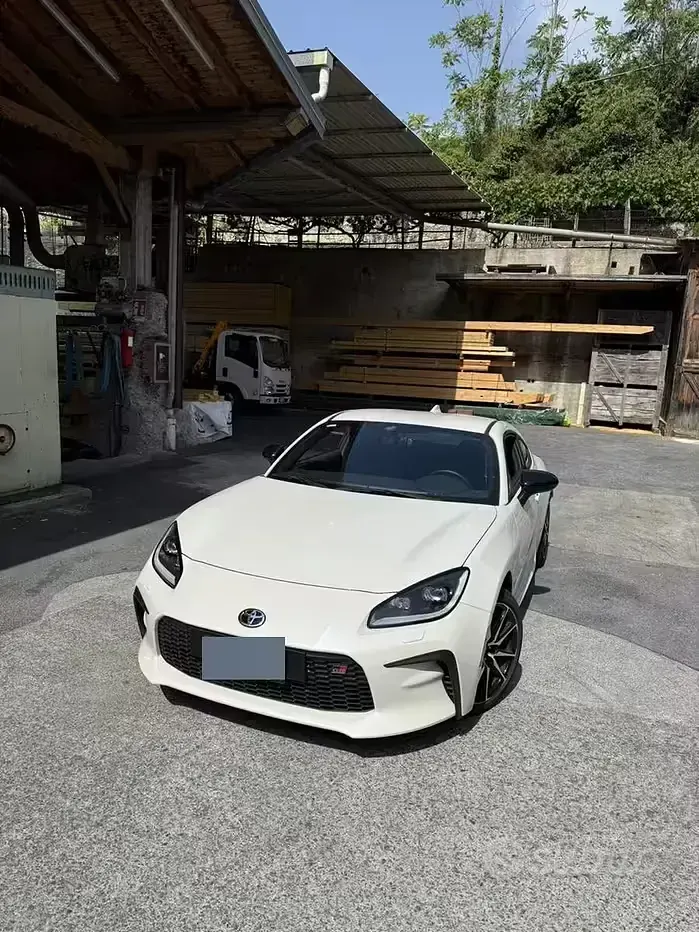 Usata Toyota GR86 234 CV (172 kW) 2023 Bianco Coupé