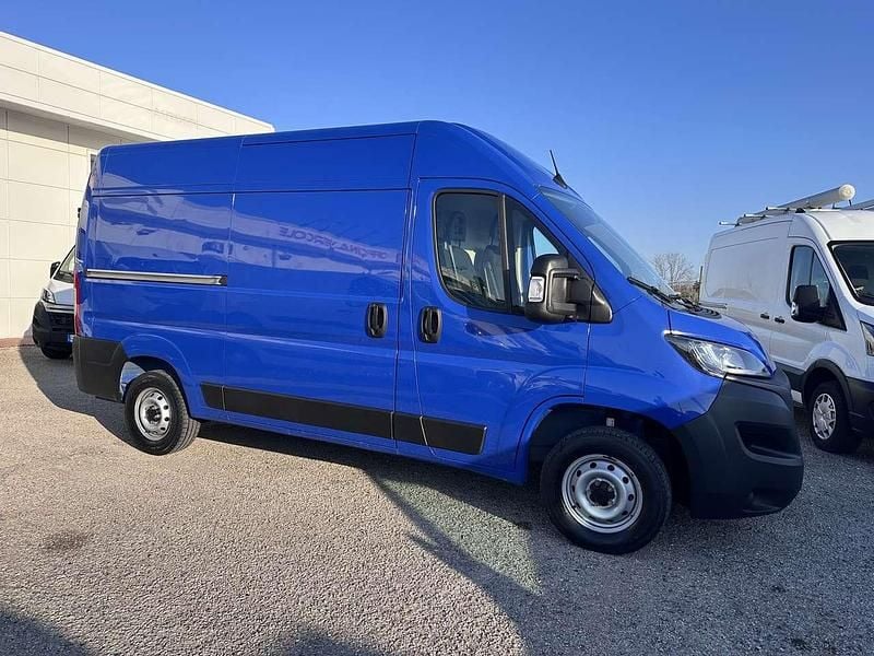 Usata Fiat Ducato 140 CV (102 kW) 2022 Blu/azzurro Furgone
