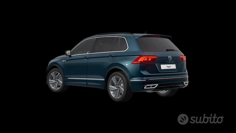 Usata VW Tiguan R-line 150 CV (110 kW) 2023 Blu SUV