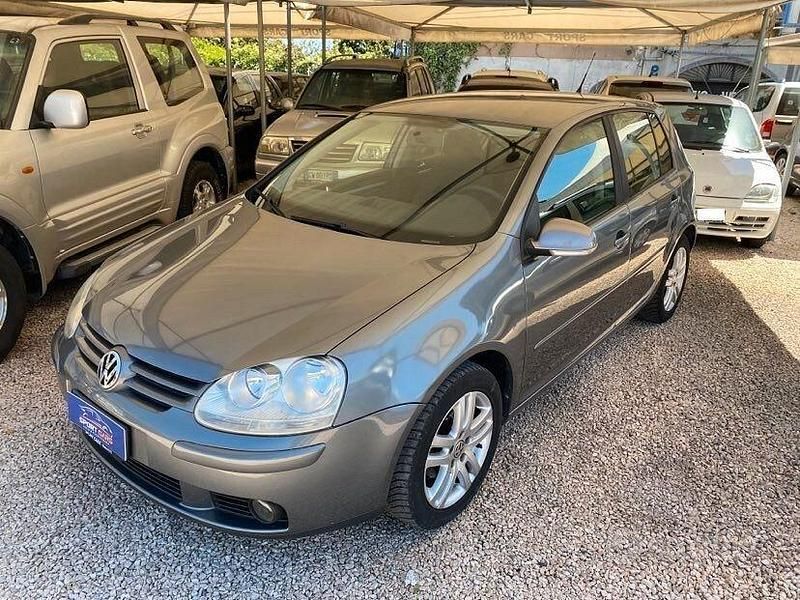 Usata VW Golf VI Sportline 105 CV (77 kW) 2009 Grigio Utilitaria