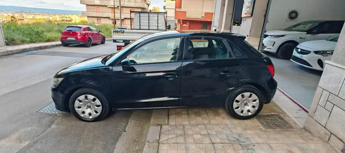 Usata Audi A1 Attraction 90 CV (66 kW) 2015 Nero Utilitaria
