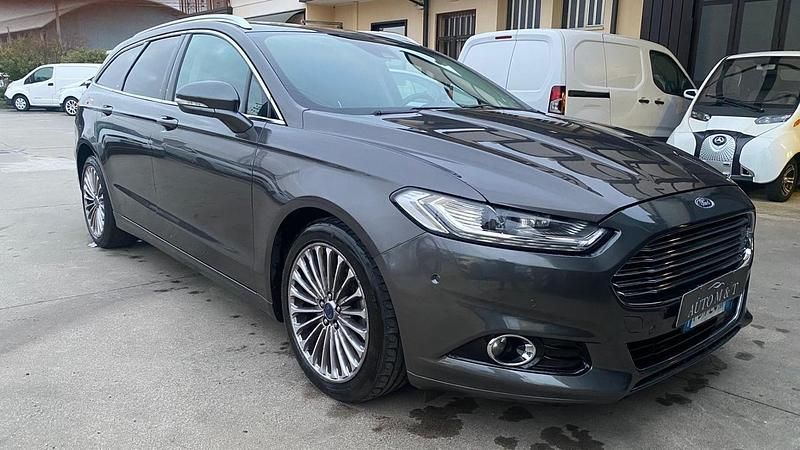 Usata Ford Mondeo Titanium 150 CV (110 kW) 2015 Grigio Station wagon