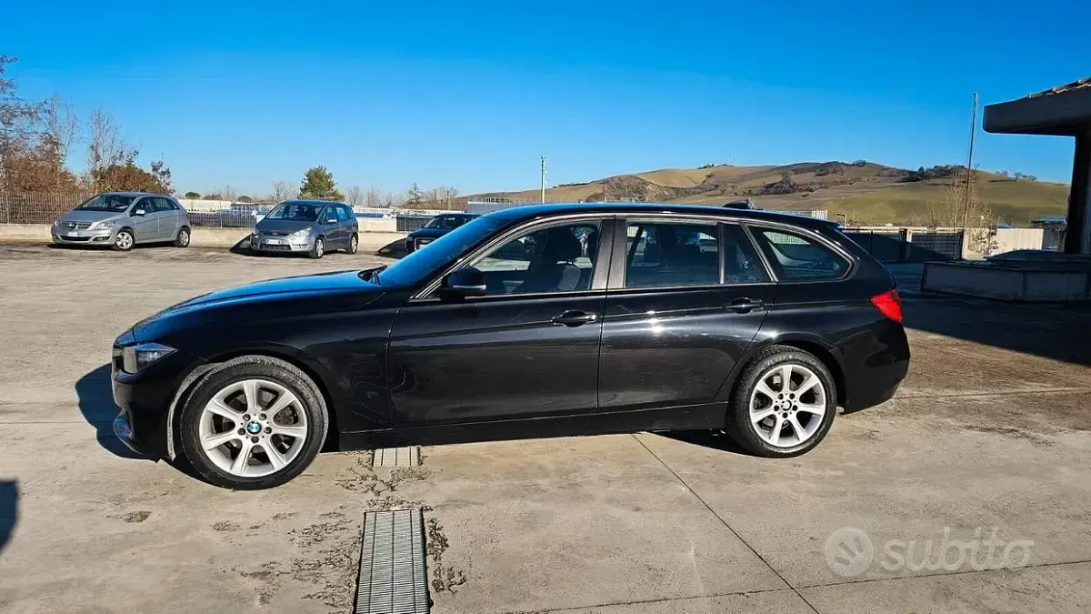 Usata BMW 320 Sport Line 184 CV (135 kW) 2013 Nero Station wagon