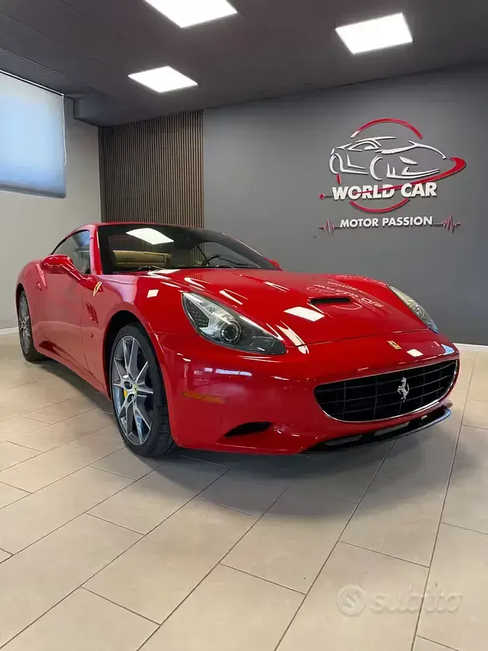 Usata Ferrari California 460 CV (338 kW) 2011 Cabrio