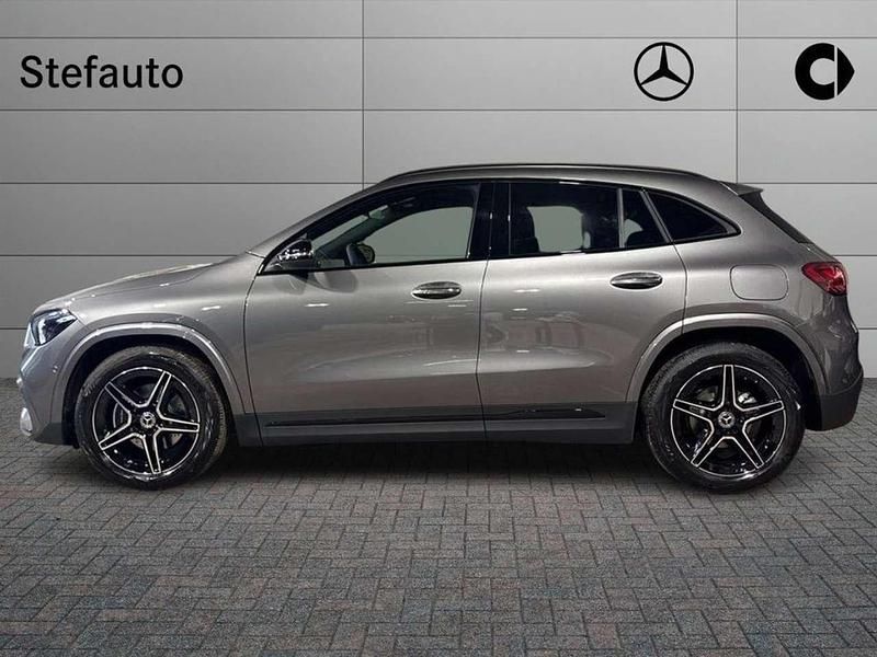 Nuova Mercedes GLA200 AMG line 150 CV (110 kW) 2026 Grigio montagna SUV